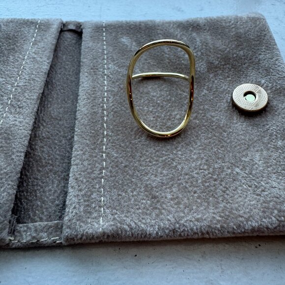 White/Space Continuity Ring - Picture 7 of 8